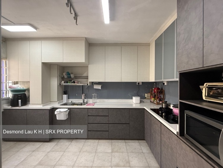 Blk 231 Hougang Street 21 (Hougang), HDB 5 Rooms #549868351